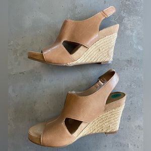 Wedge tan shoes - Aerosoles